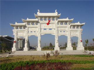 公園景區(qū)石牌坊大門(mén)價(jià)格-村口石牌樓制作廠家哪家好