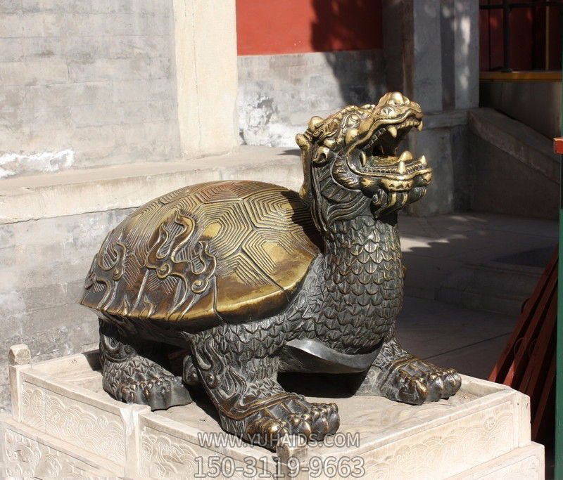 公園里擺放的張嘴的玻璃鋼創(chuàng)意龍龜?shù)袼?>
                                <h2>公園里擺放的張嘴的玻璃鋼創(chuàng)意龍龜?shù)袼?參數(shù)說明</h2>
                                                                        <table>
                                      <tr>
                                        <th>產(chǎn)品標題</th>
                                        <td>公園里擺放的張嘴的玻璃鋼創(chuàng)意龍龜?shù)袼?/td>
                                      </tr>
                                      <tr>
                                        <th>發(fā)布時間</th>
                                        <td>2023-05-30 12:25</td>
                                      </tr>
                                      <tr>
                                        <th>價格</th>
                                        <td><span>電話咨詢</td>
                                      </tr>
                                                                              <tr>
                                          <th>雕刻內(nèi)容</th>
                                          <td>龍、龍龜</td>
                                        </tr>
                                                                              <tr>
                                          <th>應用場所</th>
                                          <td>公園</td>
                                        </tr>
                                                                              <tr>
                                          <th>制作材質(zhì)</th>
                                          <td>玻璃鋼</td>
                                        </tr>
                                                                          </table>
                                <h2>公園里擺放的張嘴的玻璃鋼創(chuàng)意龍龜?shù)袼?詳細說明</h2>
                                <p>玉海雕塑是一家綜合性的雕塑公司，擁有多款公園里擺放的張嘴的玻璃鋼創(chuàng)意龍龜?shù)袼苣Ｐ?，可加工定制多種公園里擺放的張嘴的玻璃鋼創(chuàng)意龍龜?shù)袼埽С植馁|(zhì)、樣式、風格、尺寸大小等方面的調(diào)整修改定制。我們所加工制作的公園里擺放的張嘴的玻璃鋼創(chuàng)意龍龜?shù)袼苜|(zhì)優(yōu)價廉，遍布全國多個省市地區(qū)，想要了解更多案例圖片，請電話或微信咨詢。材質(zhì)、大小、樣式等都可以按需定制，還可根據(jù)您提供給的公園里擺放的張嘴的玻璃鋼創(chuàng)意龍龜?shù)袼軜訄D進行制作！如有相關(guān)需求，歡迎致電（微信同號）：<span>150-3119-9663</span></p>
                                                                <div   class=