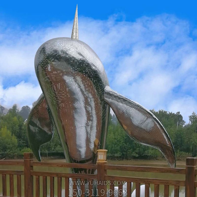 鯨魚(yú)雕塑公園擺放的出水的不銹鋼鏤空創(chuàng)意鯨魚(yú)雕塑