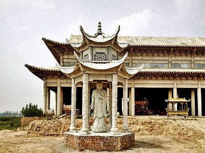 寺廟景區(qū)神像擺放古建筑涼亭雕塑