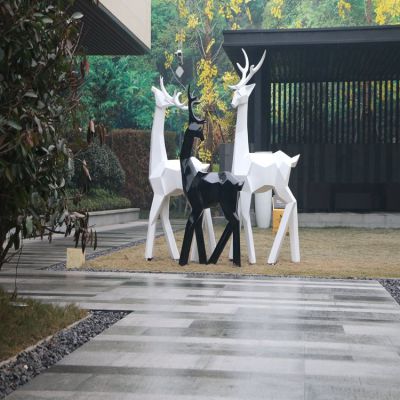 玻璃鋼塊面抽象梅花鹿，園林動物雕塑擺件