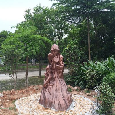 消防主題人物雕塑，呲水槍救火雕塑