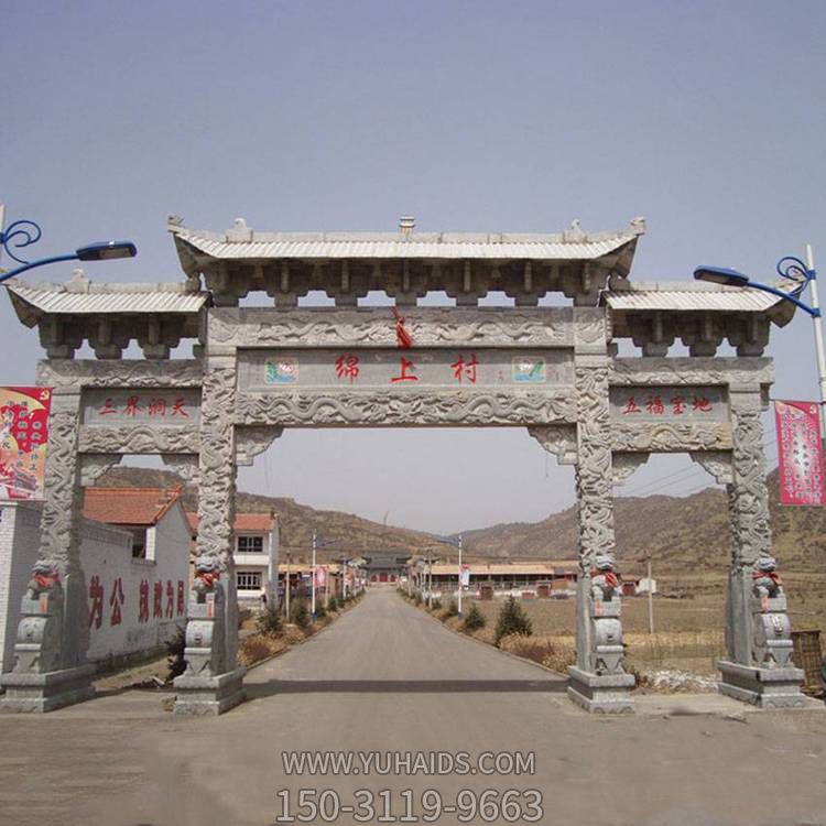 新農(nóng)村建設(shè)村口擺放青石浮雕仿古建筑三門(mén)石牌坊雕塑