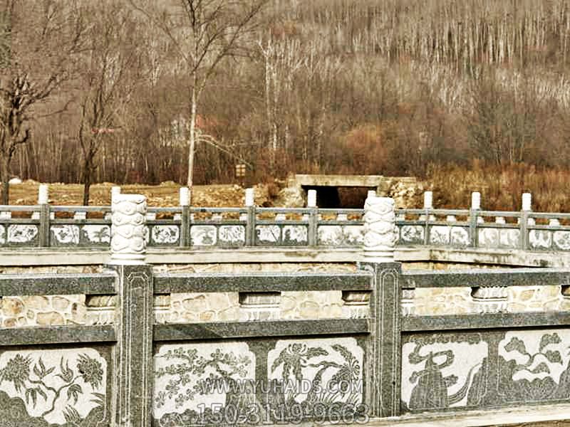 山區(qū)河道芝麻灰防護欄桿雕塑