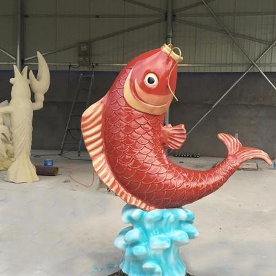 動(dòng)物海洋館玻璃鋼仿真彩繪鯉魚(yú)噴水?dāng)[件