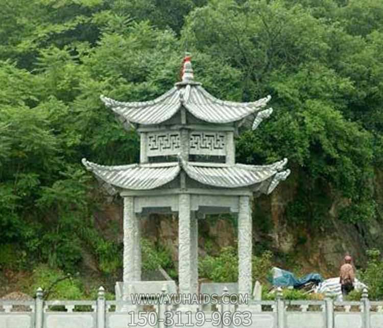 鄉(xiāng)村河道邊擺放鏤空雕刻青石仿古建涼亭雕塑